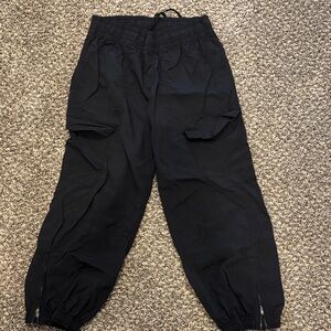 Old Navy Black Ankle Cargo Pants